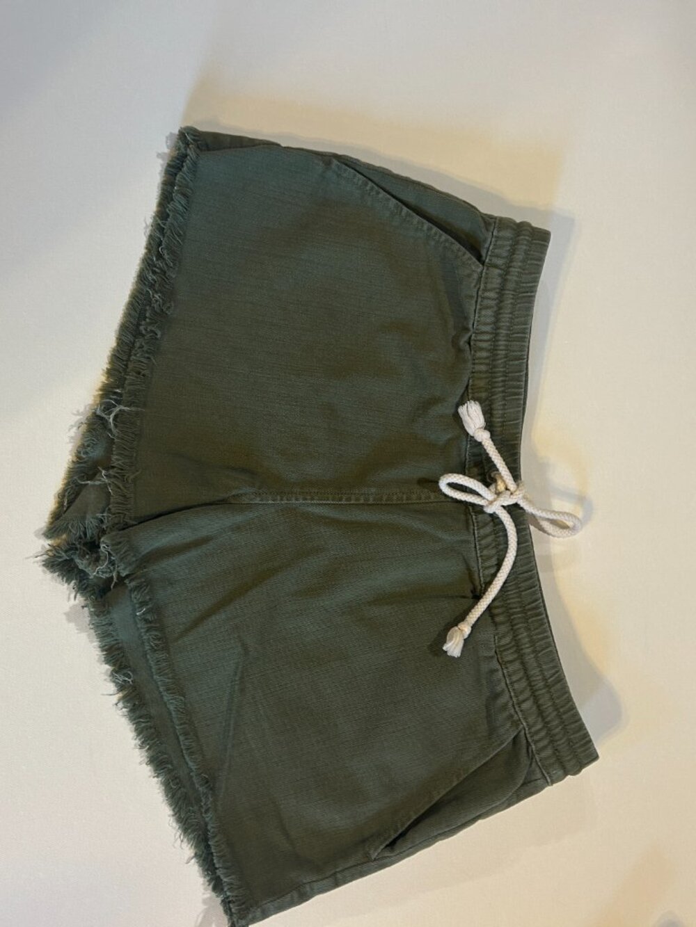 Aerie Olive Green Frayed Hem Shorts Size M Drawstring Elastic Waist Casual - Picture 2 of 7